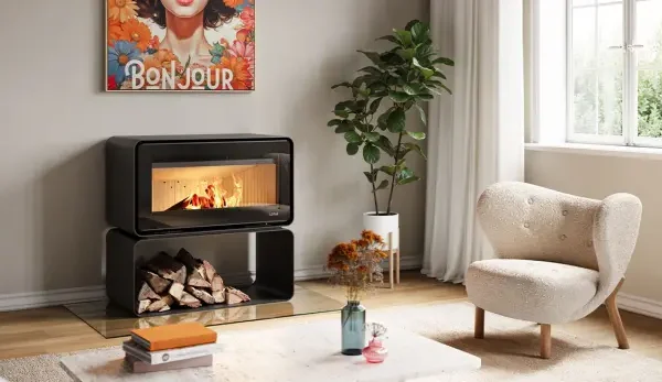 Kaminofen Lotus Living Cube, 7 kW mit Brennholzsockel - Ausführung: Ocean Dark, Abgang hinten