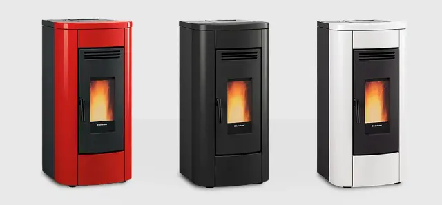 Pelletofen Extraflame Klaudia 5.0 Evo mit 8 kW - Verkleidung: schwarz