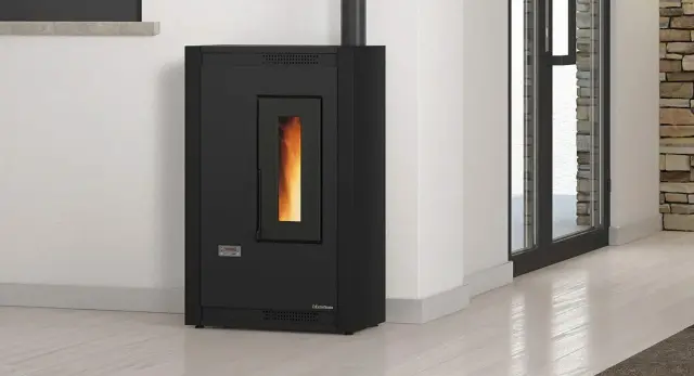Pelletofen Extraflame Luisella 5.0 | 5,1 kW - Ausführung: Bordeaux