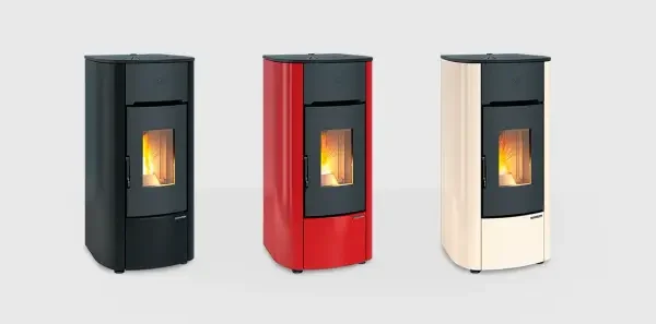 Pelletofen Extraflame Mariella Plus mit 7,5 kW - Verkleidung: schwarz