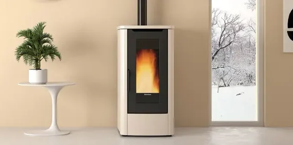 Pelletofen Extraflame Teorema mit 10 kW - Verkleidung: schwarz