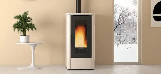 Pelletofen Extraflame Teorema mit 10 kW - Verkleidung: schwarz
