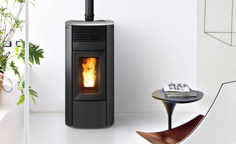 Pelletofen MCZ Club Air 10 UP! Absolute 10 kW - Ausführung: Top Keramik Schwarz, Seiten Stahl Weiß